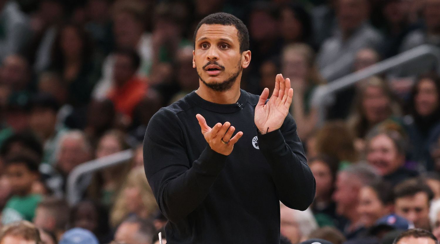Boston Celtics coach Joe Mazzulla against the Chicago Bulls.
